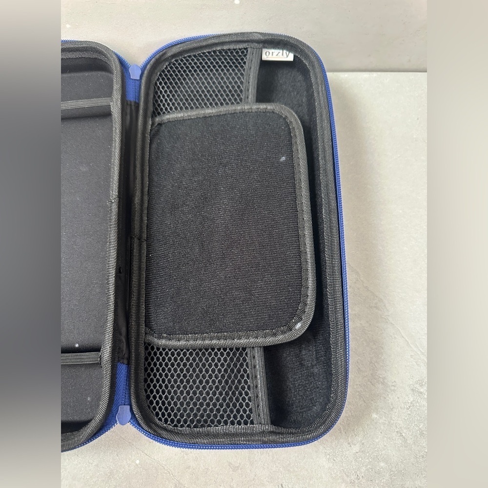 Orzly Royal Blue Hardshell Nintendo Switch Carry Travel Case Pre Owned - Picture 4 of 5